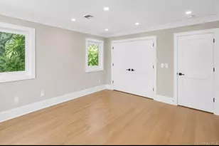 118 W Cherry St, Hicksville, NY 11801 - Photo 32