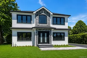 118 W Cherry St, Hicksville, NY 11801 - Photo 2