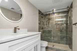 118 W Cherry St, Hicksville, NY 11801 - Photo 38