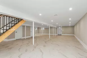 118 W Cherry St, Hicksville, NY 11801 - Photo 42