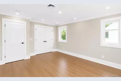 118 W Cherry Street, Hicksville, NY 11801 - Photo 36