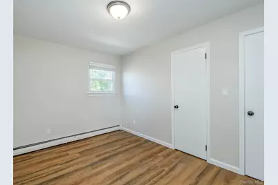 80 Maxwell Avenue, Oyster Bay, NY 11771 - Photo 14