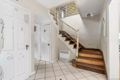 56 Northfield Road, New Rochelle, NY 10804 - Photo 4