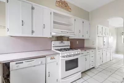 56 Northfield Road, New Rochelle, NY 10804 - Photo 8