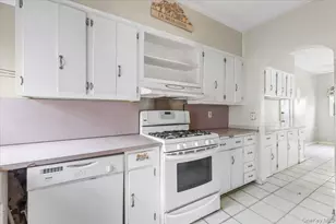 56 Northfield Rd, New Rochelle, NY 10804 - Photo 8