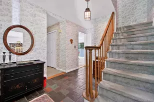 1096 Sunset St, Yorktown Heights, NY 10598 - Photo 14