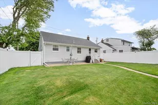 58 Myers Ave, Hicksville, NY 11801 - Photo 20