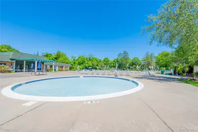 219 Artist Lake Drive, Middle Island, NY 11953 - Photo 4