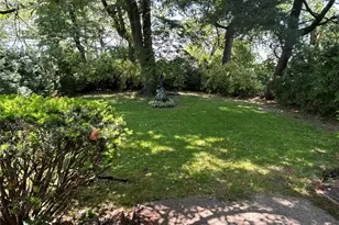 79 Marcus Ave, New Hyde Park, NY 11040 - Photo 2