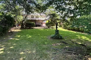 79 Marcus Ave, New Hyde Park, NY 11040 - Photo 4