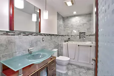 18 Wilsher Drive, Monsey, NY 10952 - Photo 16