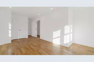 1011 E 221st Street, Bronx, NY 10469 - Photo 14