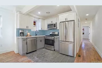 1011 E 221st Street, Bronx, NY 10469 - Photo 4