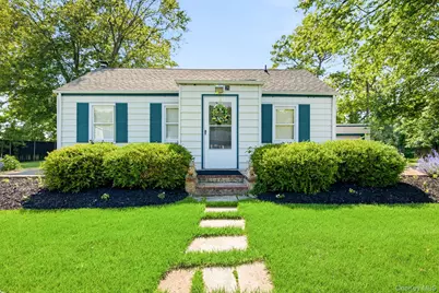 76 Hanrahan Avenue, Farmingville, NY 11738 - Photo 10