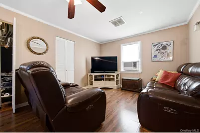 76 Hanrahan Avenue, Farmingville, NY 11738 - Photo 18