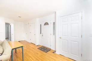 33 Windwood Ct, Westhampton, NY 11977 - Photo 6