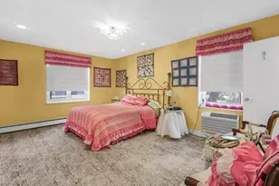 25 Canterbury Rd, Great Neck, NY 11021 - Photo 12