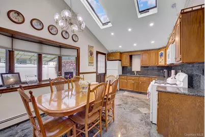 312 Eastlake Avenue, Massapequa Park, NY 11762 - Photo 4