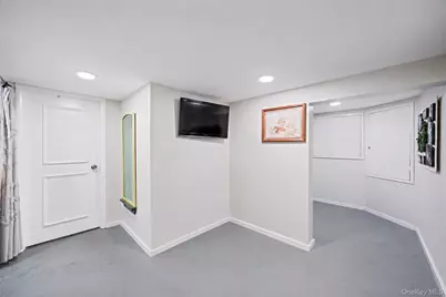 240-11 88th Avenue, Bellerose, NY 11426 - Photo 26