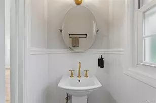 1 Bevan Pl, Eastchester, NY 10709 - Photo 16