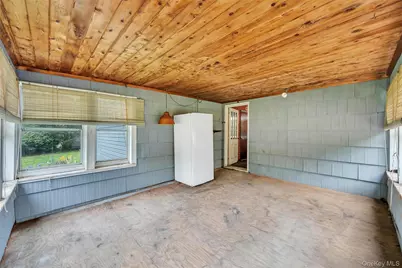 274 Johnson Avenue, Sayville, NY 11782 - Photo 22