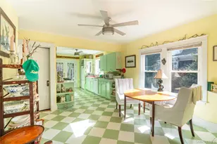 306 6th St, Greenport, NY 11944 - Photo 4