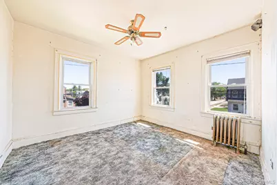 114 Elmwood Street, Valley Stream, NY 11581 - Photo 18
