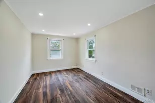 15 Farm Ln, Hicksville, NY 11801 - Photo 16