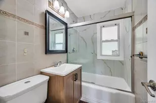 15 Farm Ln, Hicksville, NY 11801 - Photo 12