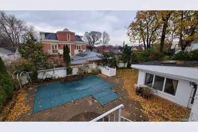 186-20 Troon Road, Jamaica, NY 11432 - Photo 2