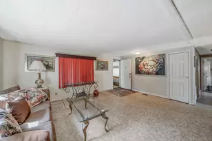 14 Buttercup Dr, Bohemia, NY 11716 - Photo 12