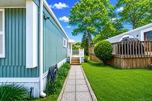 14 Buttercup Dr, Bohemia, NY 11716 - Photo 10
