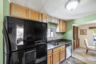 14 Buttercup Dr, Bohemia, NY 11716 - Photo 16