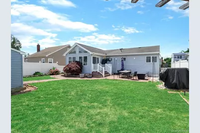 208 N 3rd Street, Bethpage, NY 11714 - Photo 14