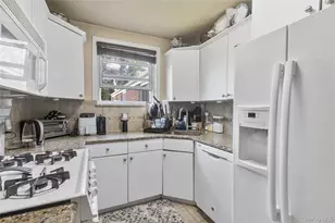 73-11 263rd St, Glen Oaks, NY 11004 - Photo 4