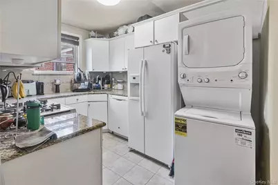 73-11 263rd Street #B, Glen Oaks, NY 11004 - Photo 6