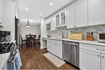 18U Madison Park Gardens #18U, Port Washington, NY 11050 - Photo 6