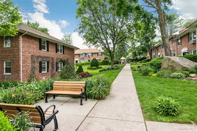 18U Madison Park Gardens #18U, Port Washington, NY 11050 - Photo 14