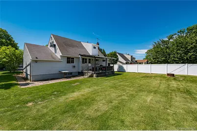 31 Pickwick Drive, Commack, NY 11725 - Photo 6