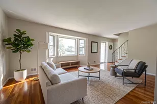 31 Pickwick Dr, Commack, NY 11725 - Photo 12