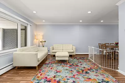 55 Warwick Road, Great Neck, NY 11023 - Photo 6