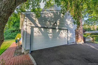 37 Dogwood Hollow Lane, Miller Place, NY 11764 - Photo 16