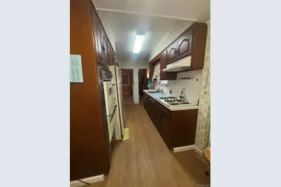 41 Stewart Street, Floral Park, NY 11001 - Photo 10