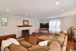 7 Garden Pl, Pelham, NY 10803 - Photo 4