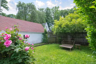 7 Garden Place, Pelham, NY 10803 - Photo 20