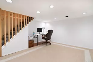 7 Garden Pl, Pelham, NY 10803 - Photo 18
