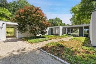 125 Davids Hill Rd, Bedford Hills, NY 10506 - Photo 4