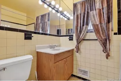 13005 142nd Street, Jamaica, NY 11436 - Photo 14