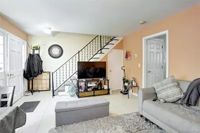 36 Suffern Lane, Garnerville, NY 10923 - Photo 4