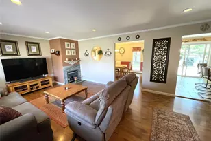 41 Birchfield Ave, Babylon, NY 11702 - Photo 6